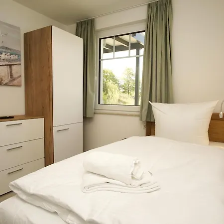 Rex Rugia Fewo15-3 Mit Schwimmbad Und Saunanutzung Im Ahoi-erlebnisbad Sellin