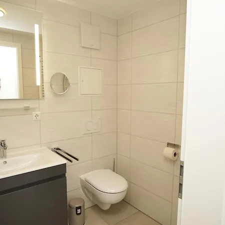 Rex Rugia Fewo15-3 Mit Schwimmbad Und Saunanutzung Im Ahoi-erlebnisbad Sellin Daire